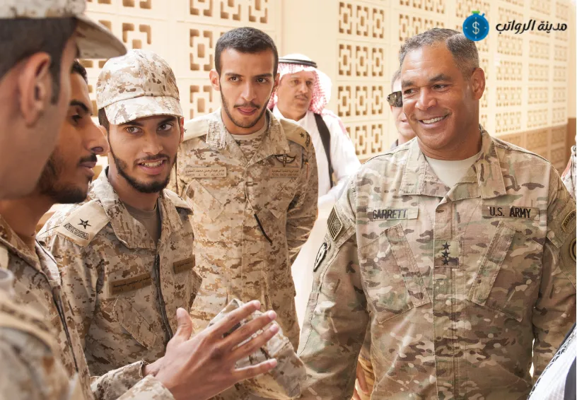 الرتب العسكرية: كيف يختلف راتب الجندي حسب الرتبة في القوات البرية؟